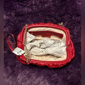 Red purse 👜 new crossbody or chain shoulder strap